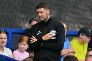 布莱顿主帅：球队有太多失误且缺乏斗志，我们必须要分析其中原因