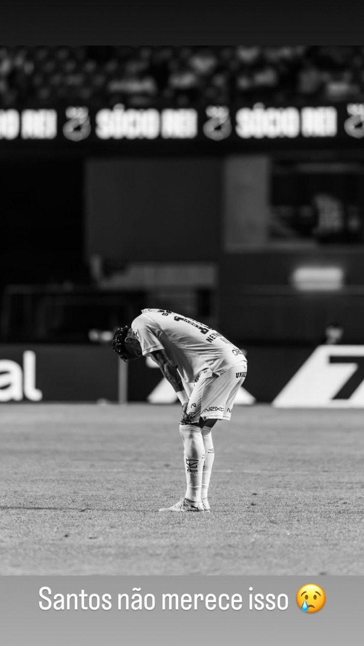 ac米兰-惨败！内马尔社媒晒黑白照：桑托斯不该遭受这样的失利😢