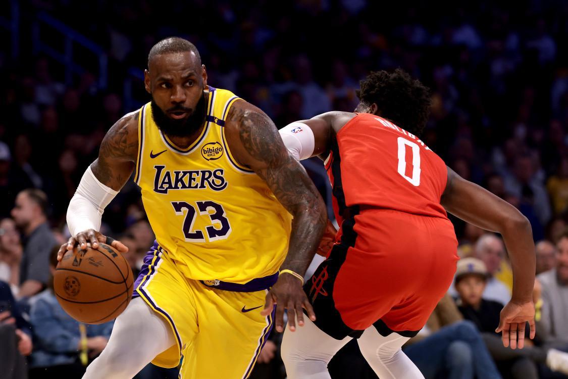 ac米兰-巴克利：詹姆斯已4年没取得成功+该离开，湖人是东契奇球队