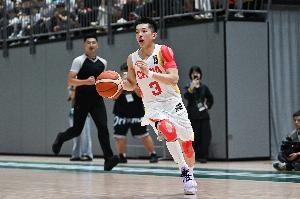 球队大脑断电朱正&amp;杨溢两控卫合计10失误 全队高达21次失误